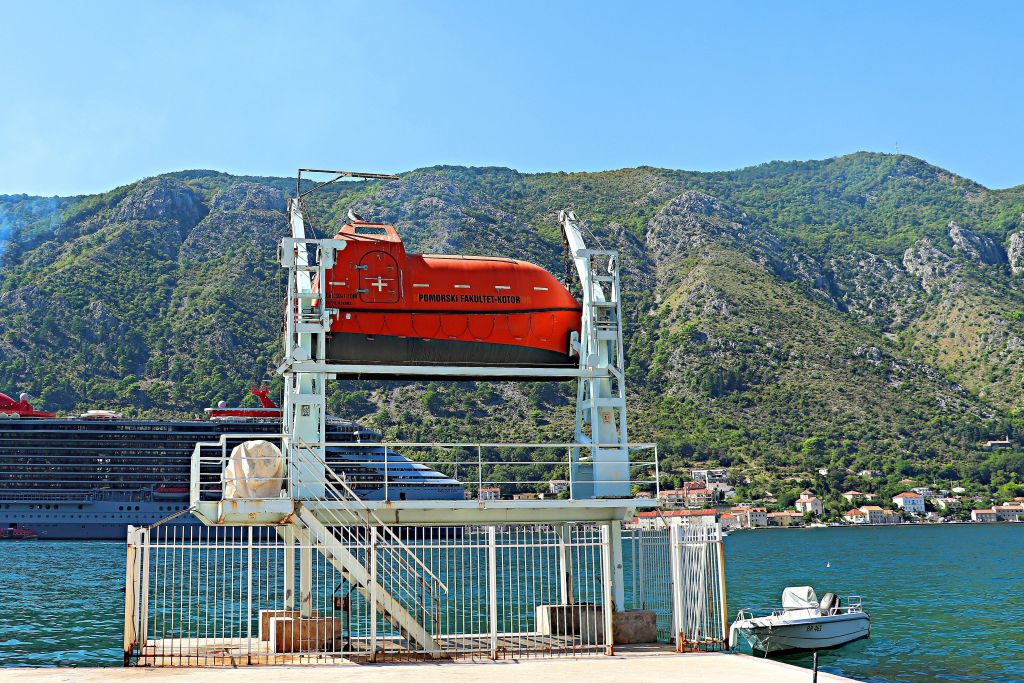 Pomorski fakultet Kotor