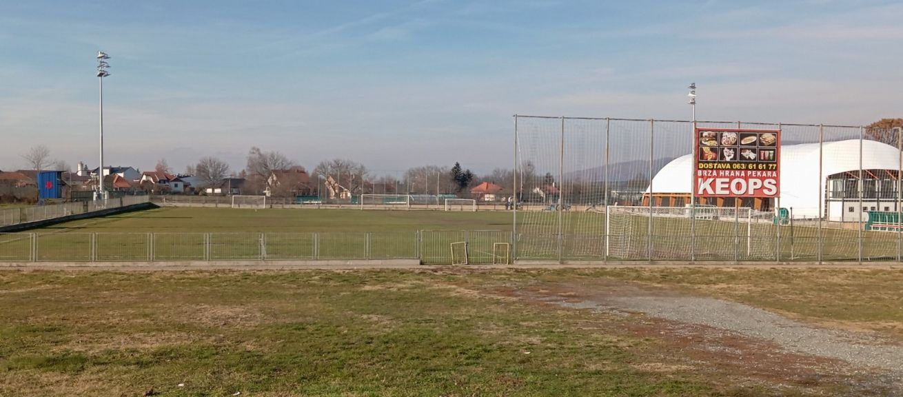 Fudbalski teren Vrnjci