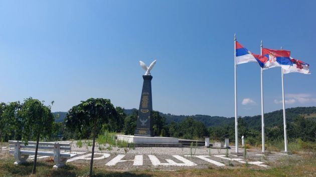 Spomenik Gvozdenom puku Igrište Kuršumlija