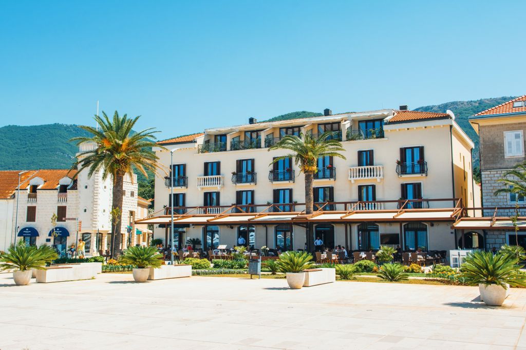 hotel Pine Tivat
