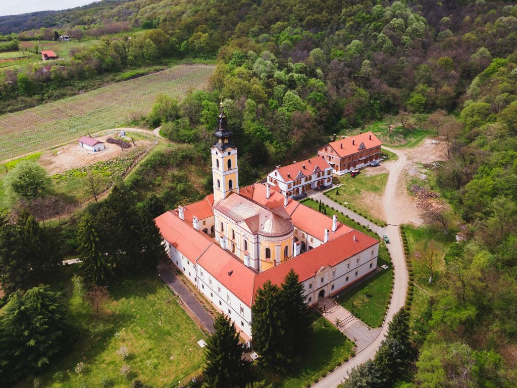 Manastir Grgeteg na Fruškoj Gori