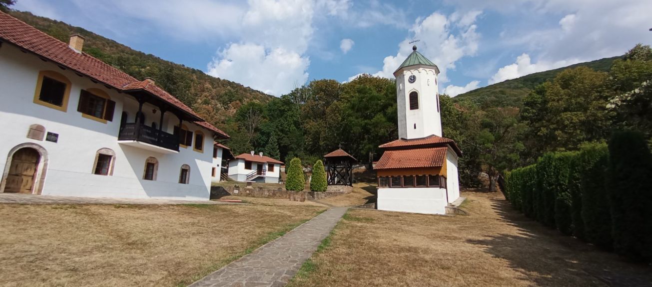 Manastir Vujan između Gornjeg Milanovca i Čačka