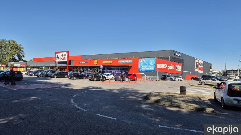 Mega Maxi supermarket Ada Beograd
