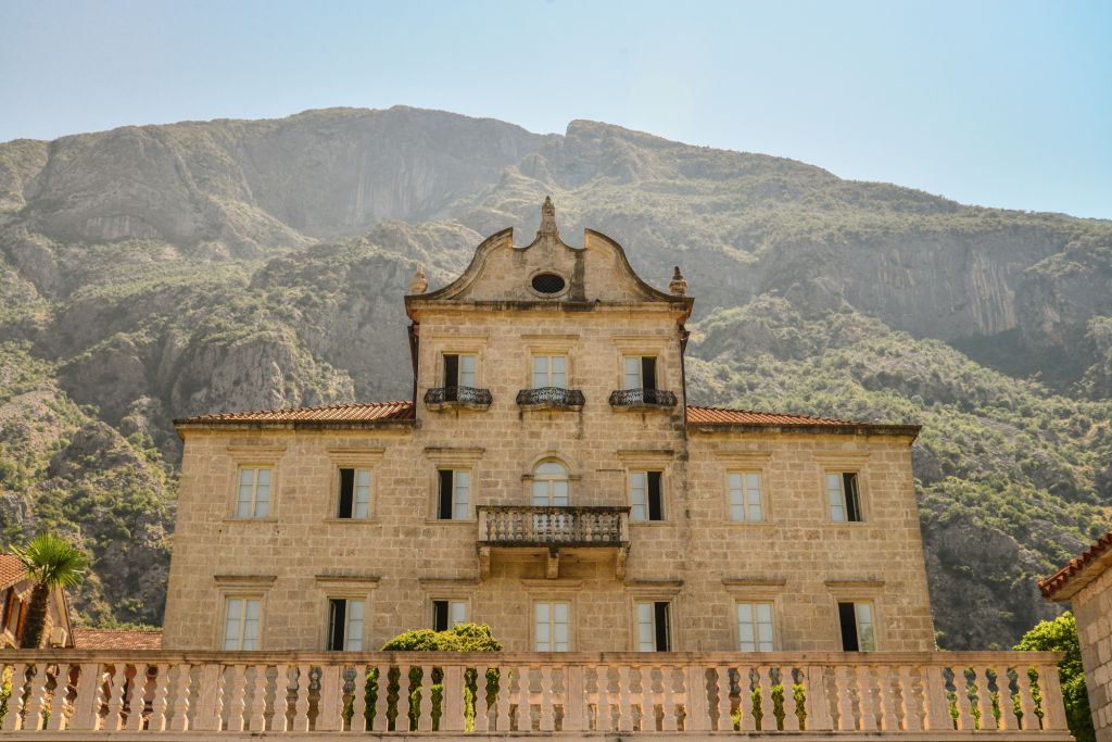 Palata Tripković Dobrota Kotor