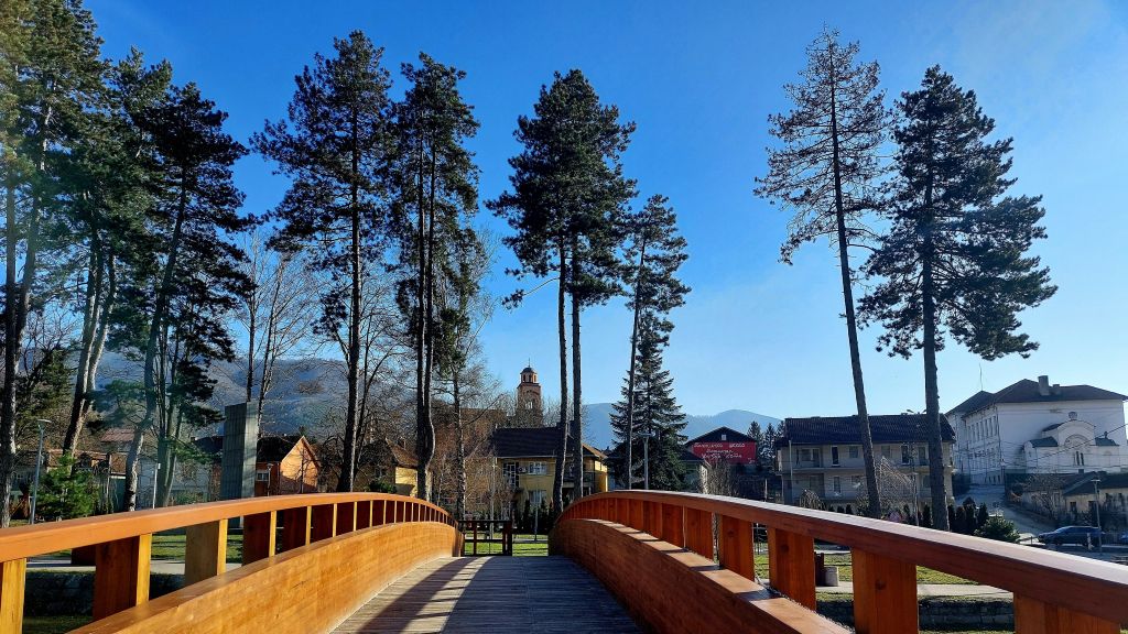 Pešački most Park Surdulica