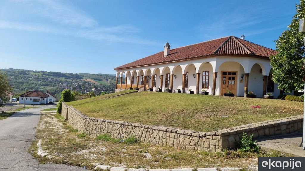 restoran Knežev han Topola