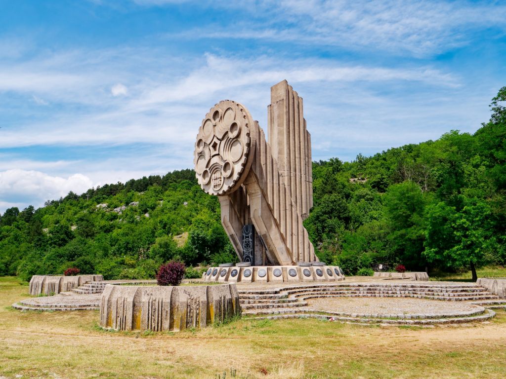 Spomen park i spomenik na Trebjesi