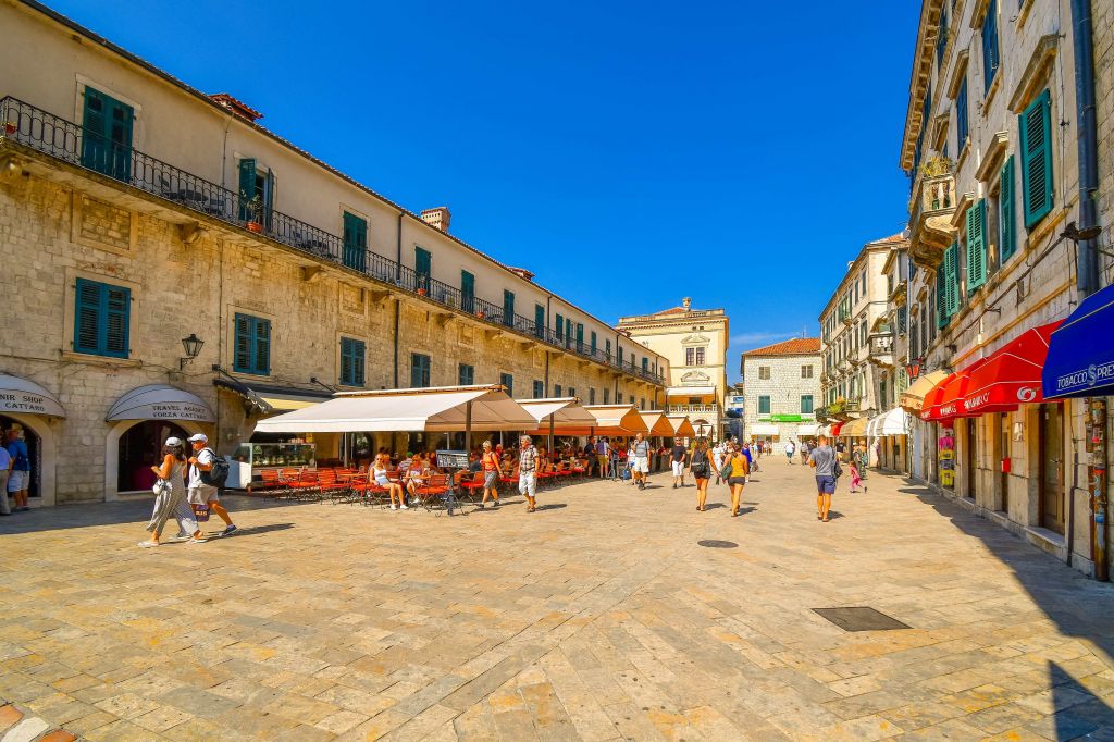 Trg od oružja Kotor