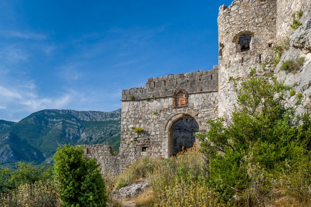 Tvrđava Haj Nehaj Sutomore